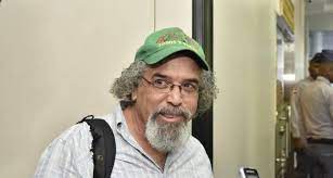 El padre Rogelio se levanta contra del paro a las ARS