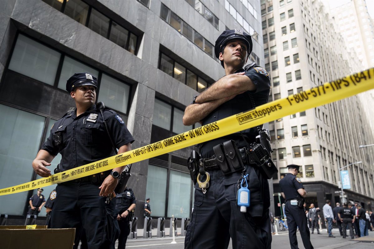 Ofrecen US$50 mil para encontrar responsable tiroteo metro NY