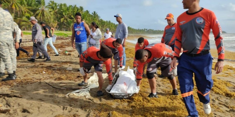 Defensa Civil busca cuerpo joven pelotero cayó en agua del Río Boba