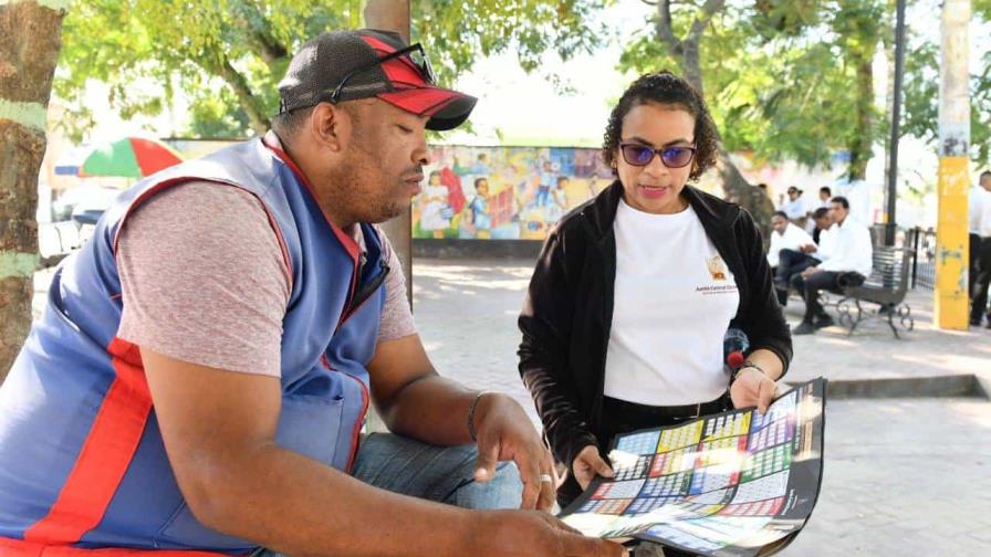 JCE despliega instructores para mostrarle a la ciudadan&iacute;a a votar