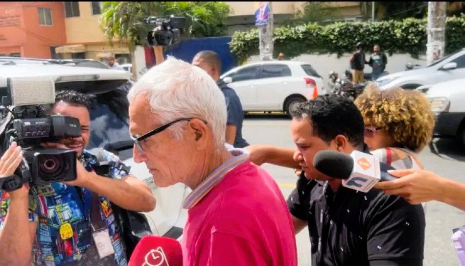 Abogado dice no es la primera vez que francés era contratado para fumigar edificio donde ocurrió tragedia