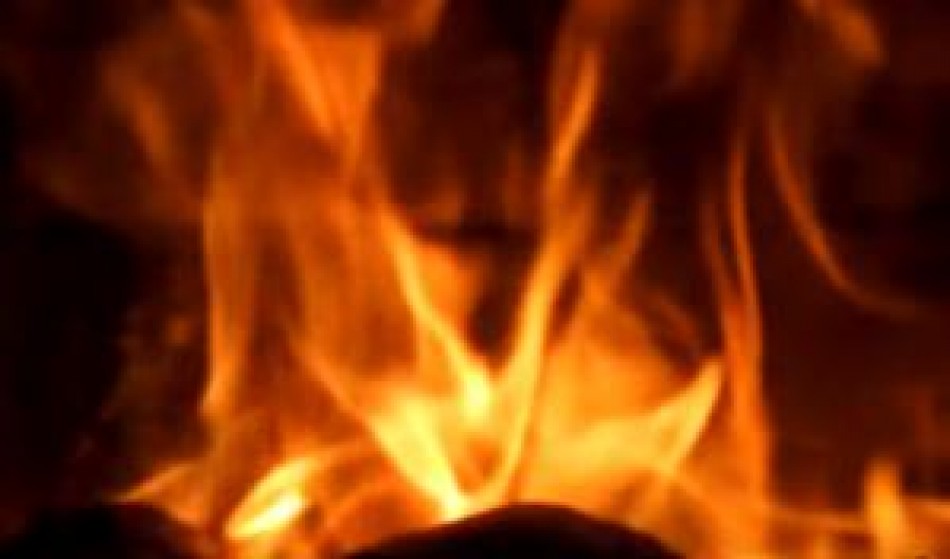 Incendio destruye en su totalidad empresa de distribución de pacas en San Pedro de Macorís