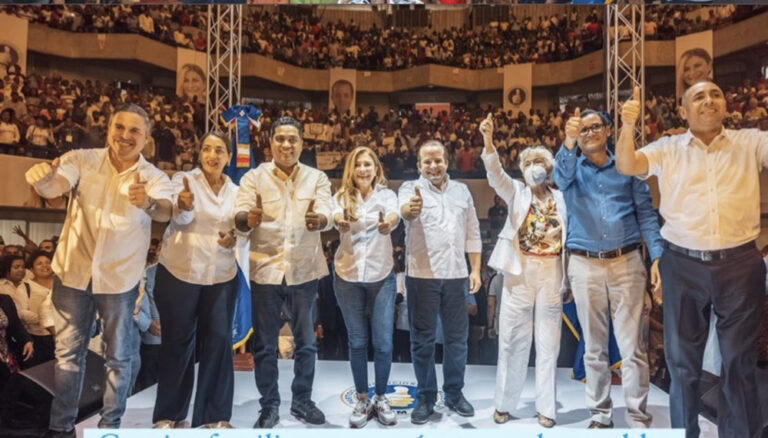 Abinader encabezar&aacute; acto de entrega de los certificados en PRM