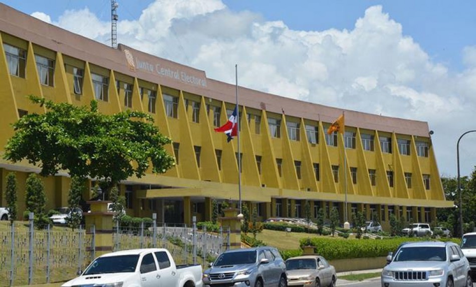 La JCE recibi&oacute; 103 solicitudes para formalizar nuevos partidos pol&iacute;ticos