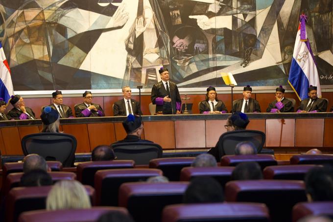 Henry Molina califica a los jueces de &ldquo;valientes, dedicados y honorables&rdquo;