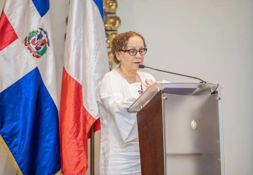 Procuradora Miriam Germ&aacute;n Brito favorece desarrollo del arbitraje como disciplina del Derecho