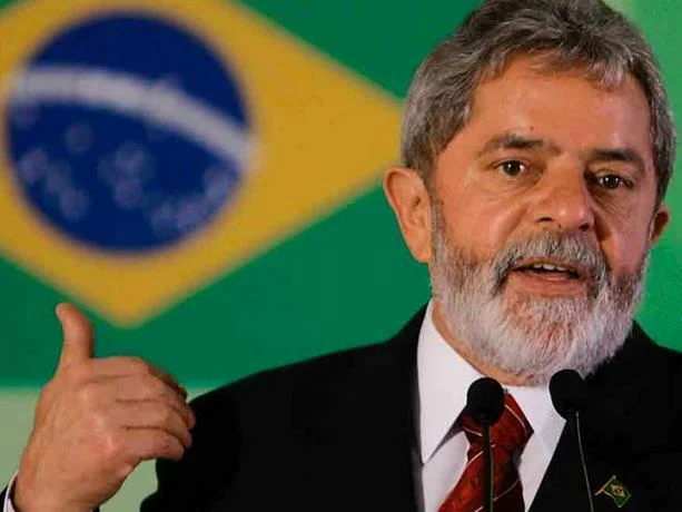 Lula llora al ser certificado presidente electo de Brasil por tercera vez