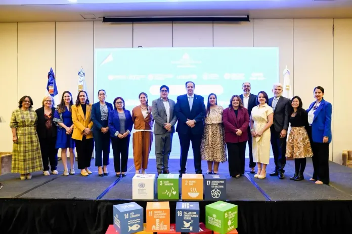 Ministerio de Salud y Naciones Unidas impulsan pol&iacute;ticas p&uacute;blicas para frenar el sobrepeso y obesidad