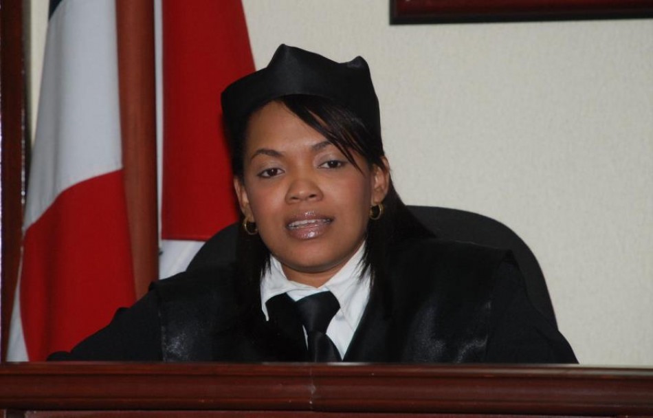 Jueza impone coerción imputados caso “calamar”