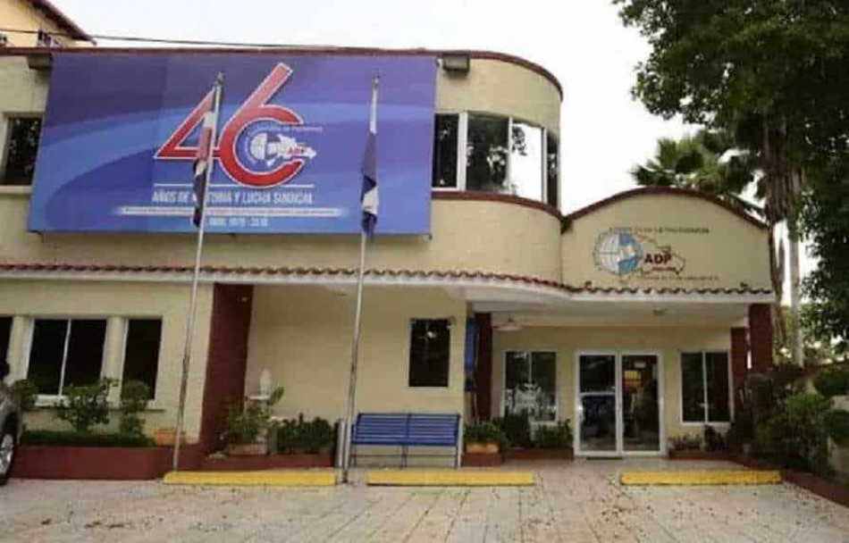 Cuestionan ADP incumpla acuerdos del Pacto por la Reforma Educativa con paro de labores