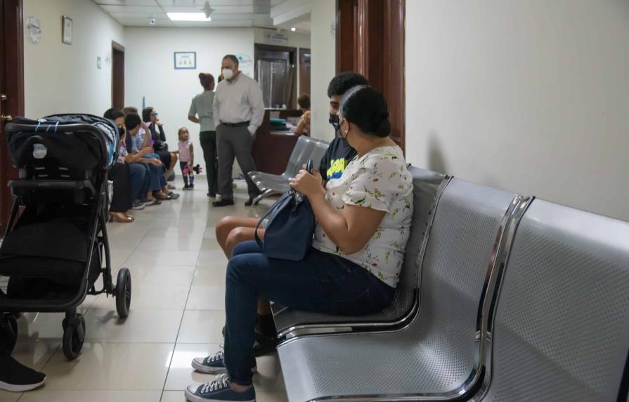 Pacientes optan por aplazar consultas hasta pasar paro de m&eacute;dicos