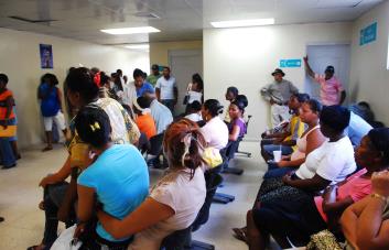 Afiliados a las ARS quedan a merced de sus carteras