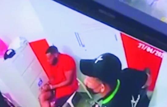 David de los Santos fue entregado ileso a la Polic&iacute;a; muri&oacute; cuatro d&iacute;as m&aacute;s tarde