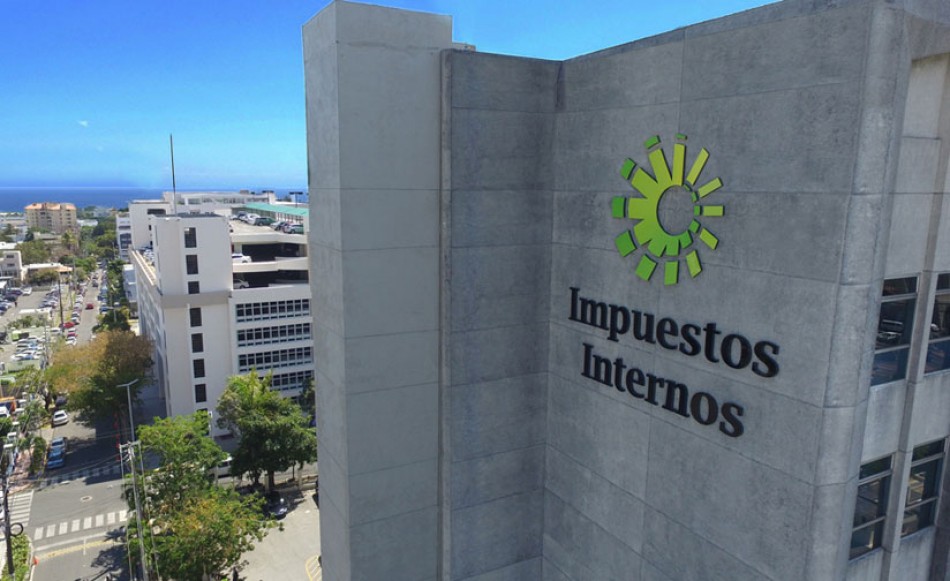 DGII informa el martes inicia renovación de marbete 2025-2026, costo será de RD$1,500 y RD$3,000.00
