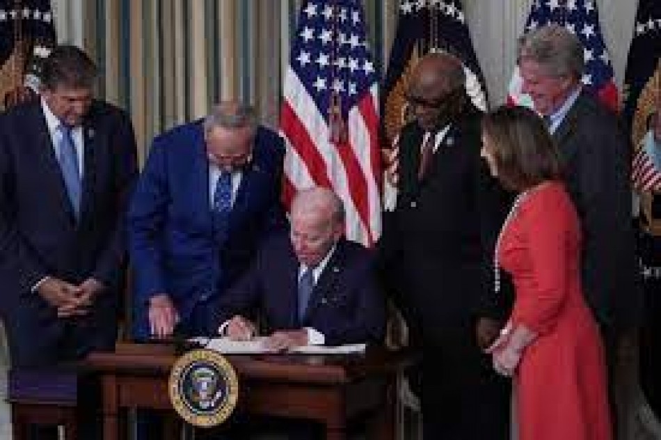 EU: Biden aprueba la ley Ley de Reducci&oacute;n de la Inflaci&oacute;n