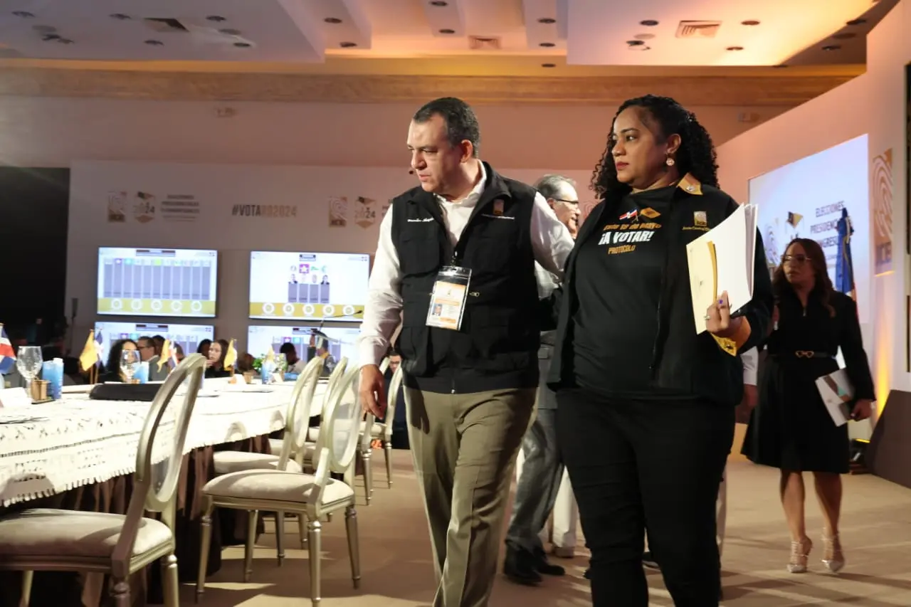 Rom&aacute;n J&aacute;quez alerta por noticias falsas, pide verificar con JCE antes de difundir informaci&oacute;n