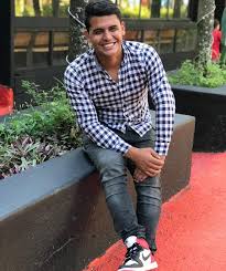 Emprendedor Vidal me da pique ver tanta hambre, necesidad , plan social bien gracias y un ni&ntilde;o que deberia estar estudiando 