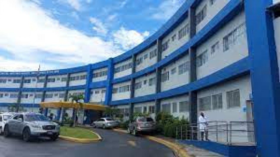 Mario Lama explica sobre la situación del Hospital Materno Infantil San Lorenzo de Los Mina