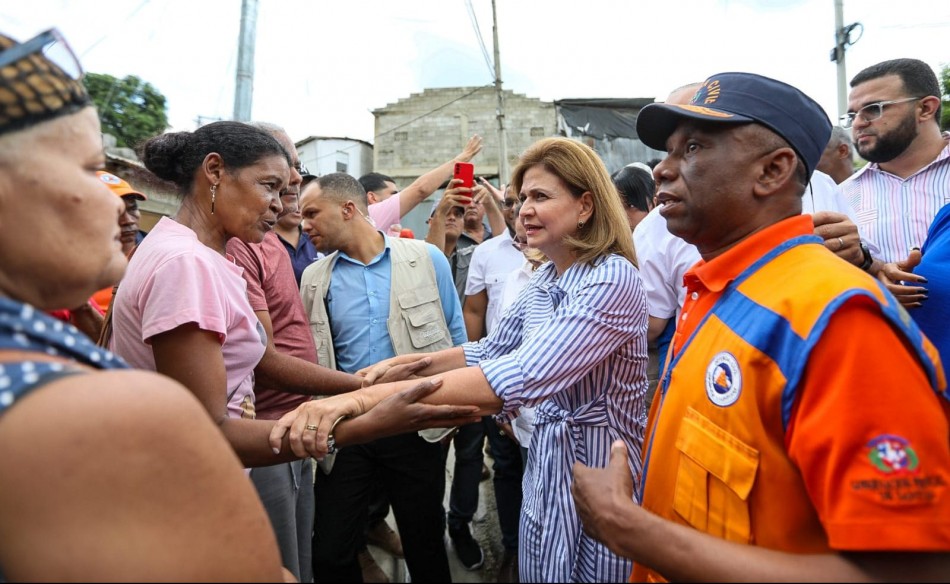 Vicepresidenta  Raquel Pe&ntilde;a recorre zonas afectadas por inundaciones