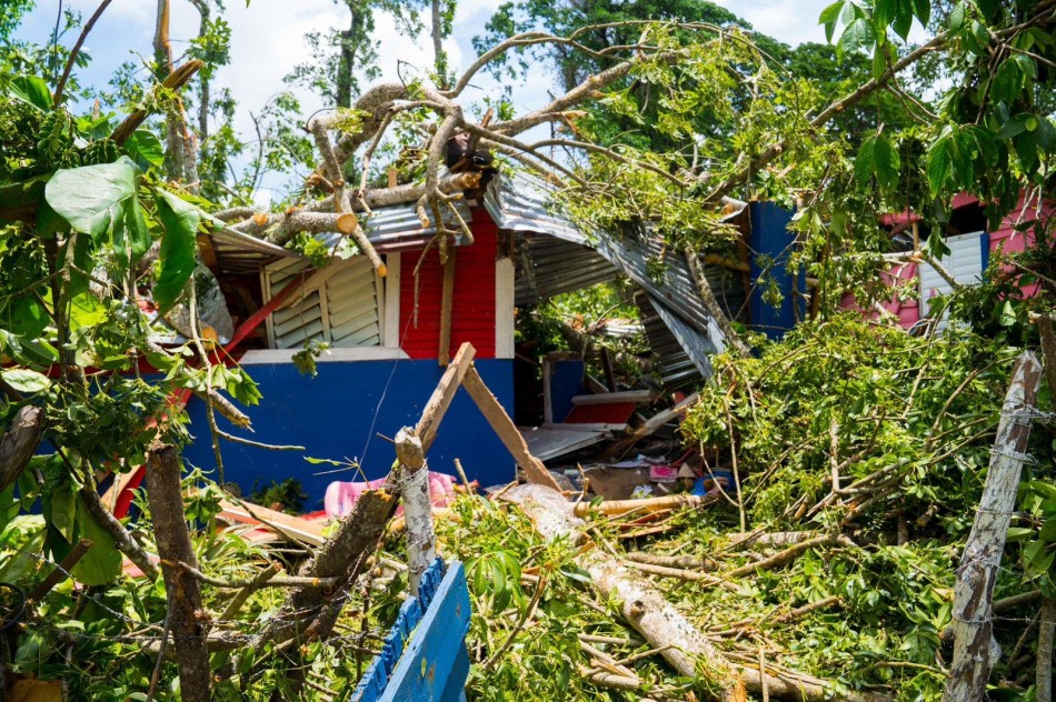 Gobierno entrega ayudas a las familias afectadas por las lluvias en Villa Tapia y Salcedo