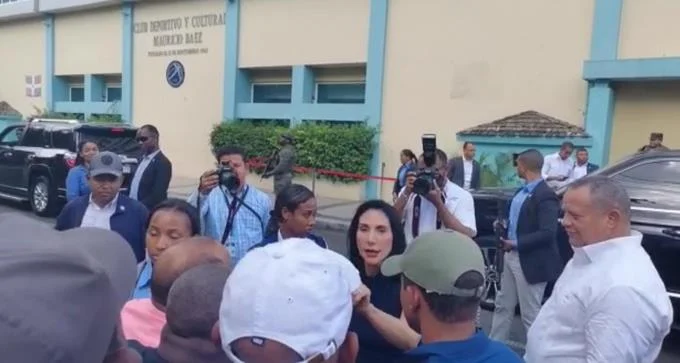Moradores de Villa Juana piden &ldquo;Navidad&rdquo; a la primera dama