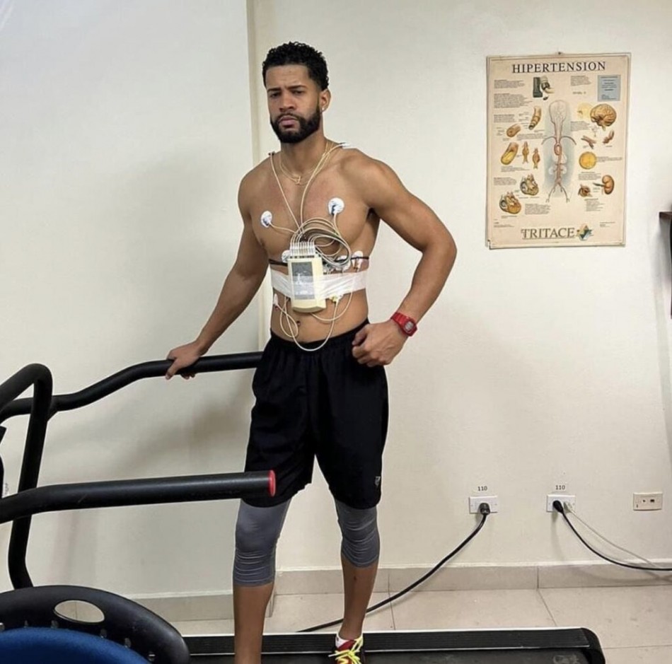 Muere el jugador de Baloncesto &Oacute;scar Cabrera en una prueba f&iacute;sica.