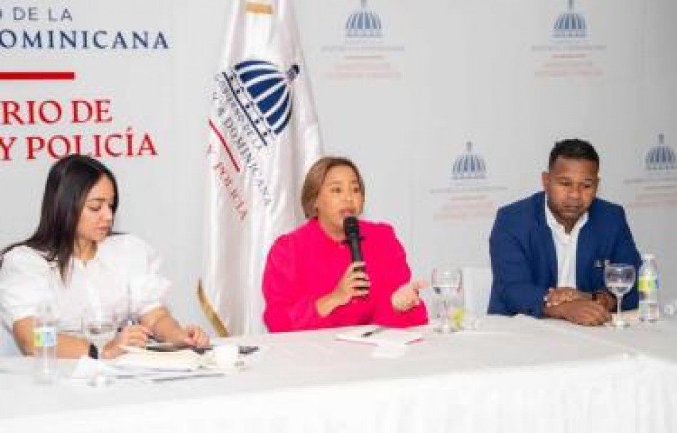 Faride informa que Interior y Polic&iacute;a no incautar&aacute; bocinas de "forma arbitraria"