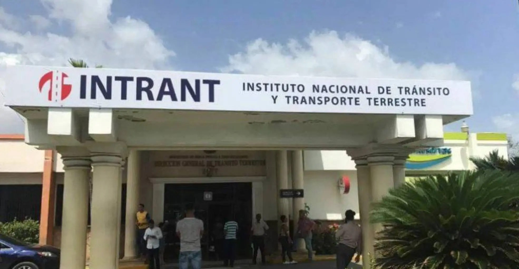 Senado aprueba resoluci&oacute;n solicita al INTRANT inspecci&oacute;n t&eacute;cnica anual a los veh&iacute;culos de motor