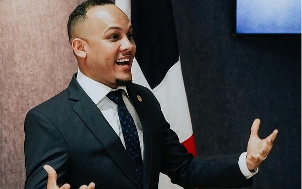 Se suman m&aacute;s querellantes contra Jairo Gonz&aacute;lez por estafa