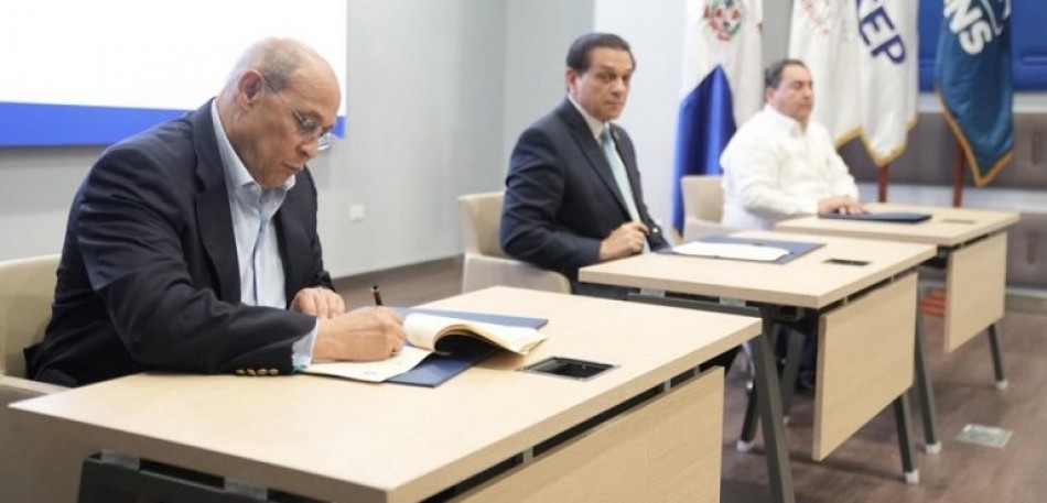 Acuerdo: Salud Pública, INFOTEP y SNS acuerdan instalar centros para formar sector Salud