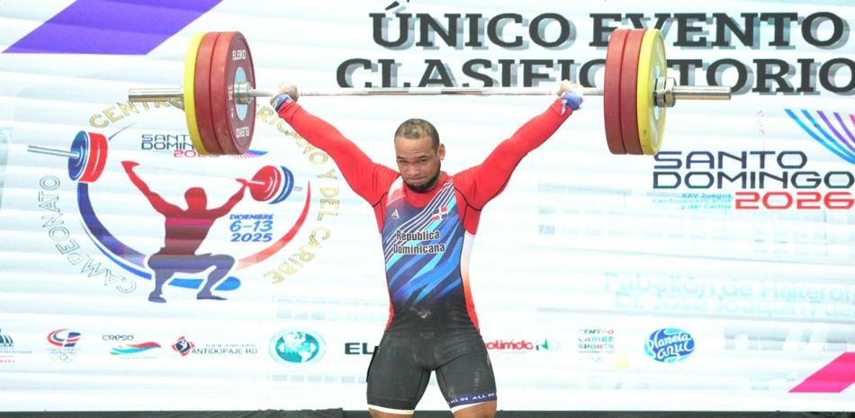 Julio Cede&ntilde;o obtiene medalla de oro Centroamericano Pesas