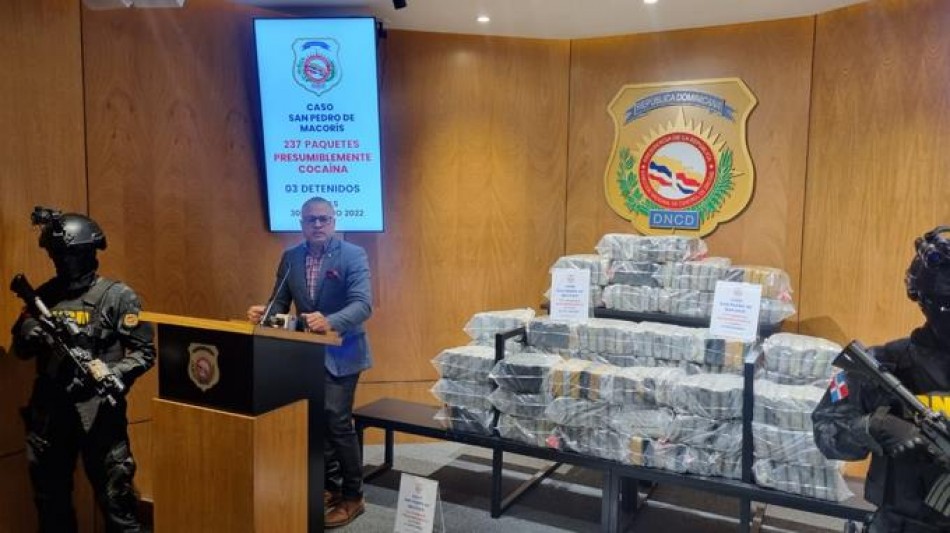 La Armada y el Ejército identifican oficial superior y suboficial involucrados en alijo de 237 paquetes de cocaína