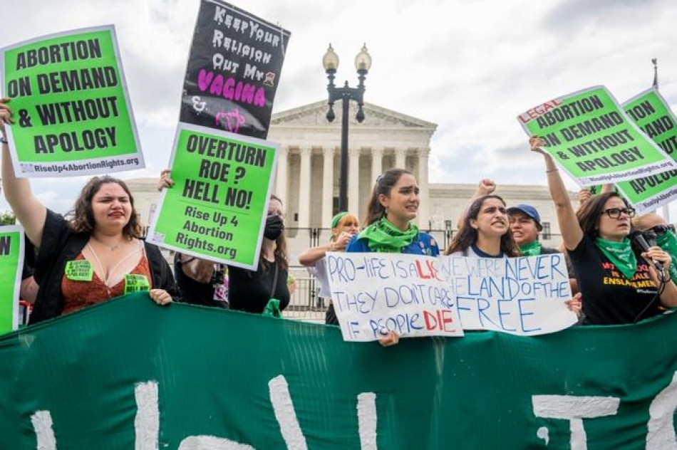La Corte Suprema de EEUU revoca el derecho constitucional al aborto