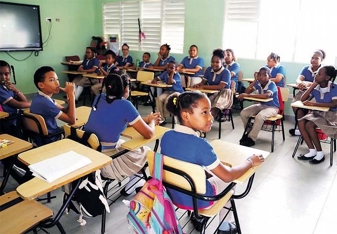 Labor docente reinicia con transporte gratuito