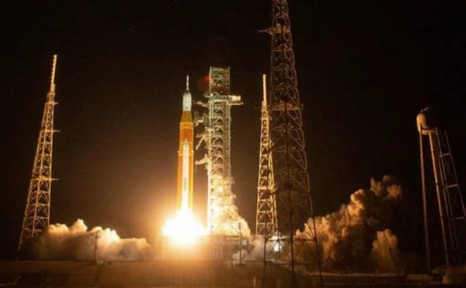 La NASA afirma que su megacohete SLS est&aacute; listo para vuelos tripulados