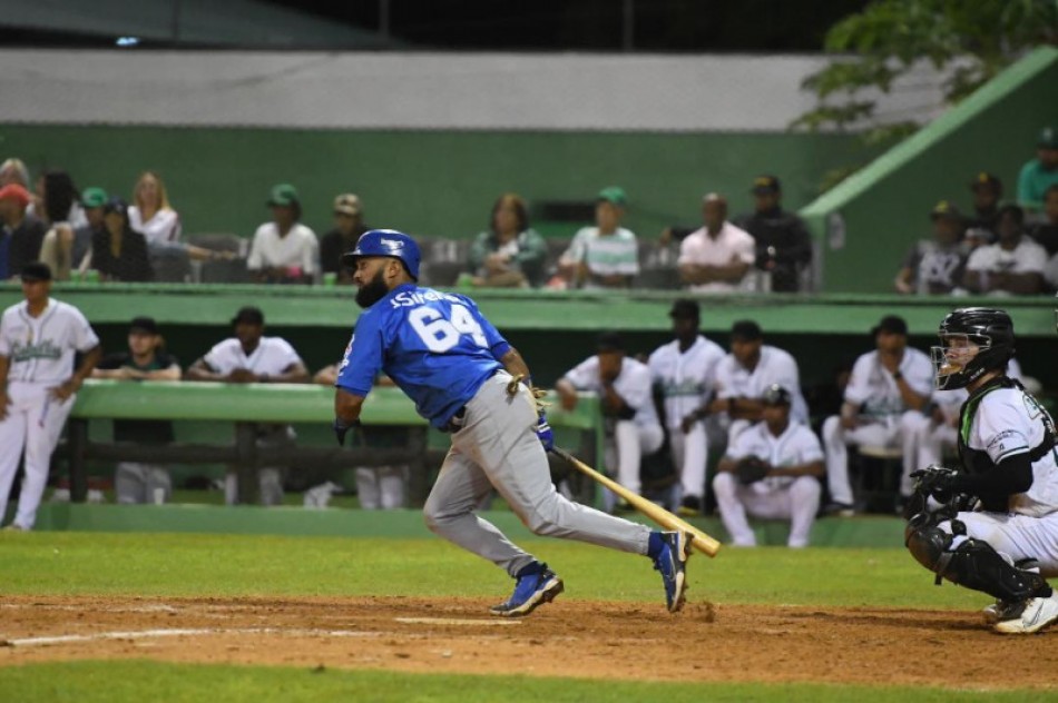 Bonifacio produce; Licey vence a las Estrellas a domicilio