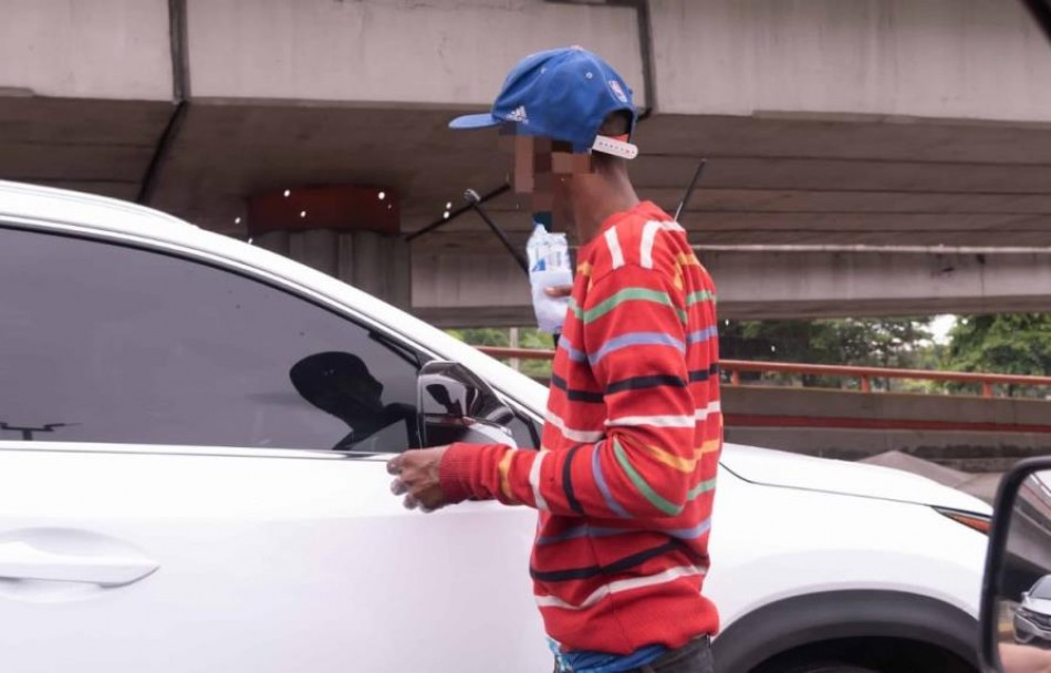 No acaban los incidentes con limpiavidrios en República Dominicana