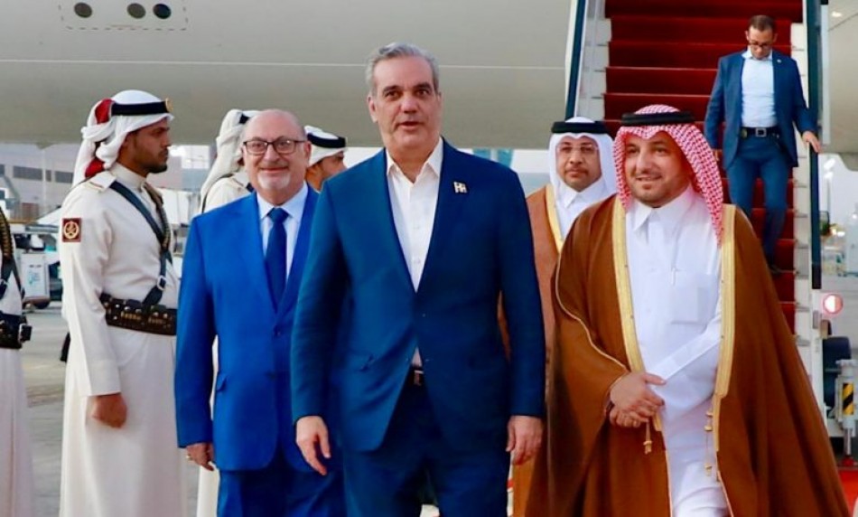 Luis Abinader se re&uacute;ne con el Emir de Qatar para impulsar acuerdos bilaterales