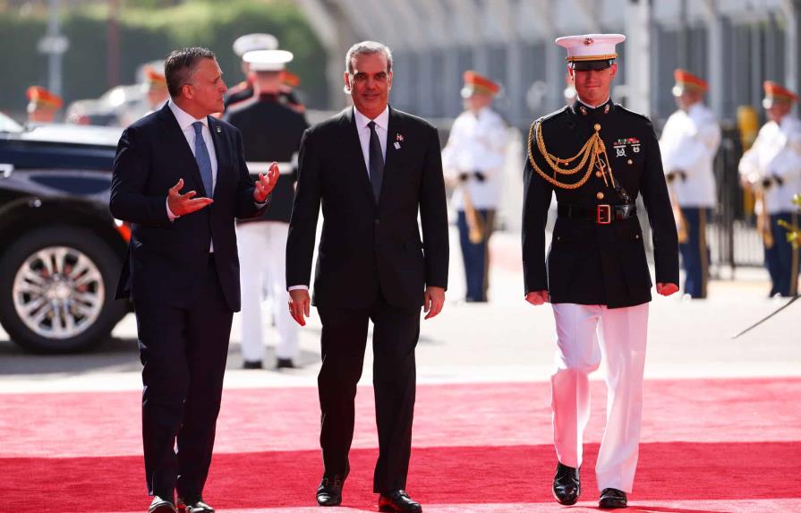 Abinader aborda con la Usaid el aumento de los precios de alimentos