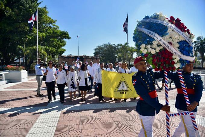 M&eacute;dicos aceptar&aacute;n otra vez seguros de las ARS