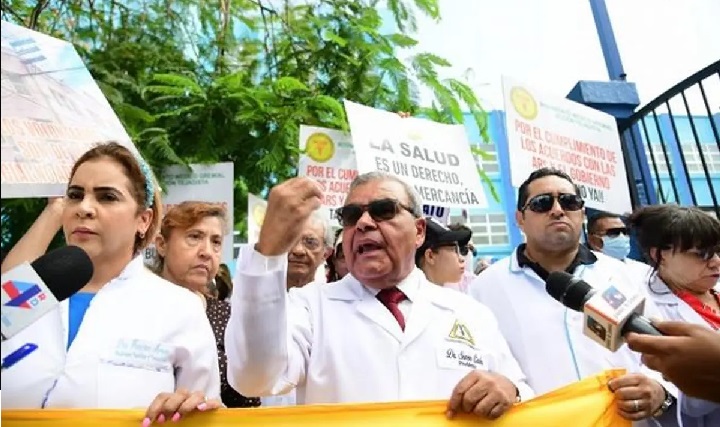 M&eacute;dicos volver&aacute;n a marchar contra las ARS el 2 de noviembre, ahora en Azua