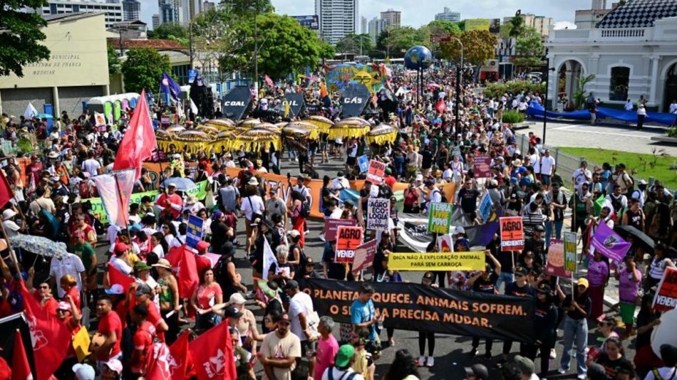 Miles de filipinos comienzan en Manila una protesta de tres días contra la corrupción