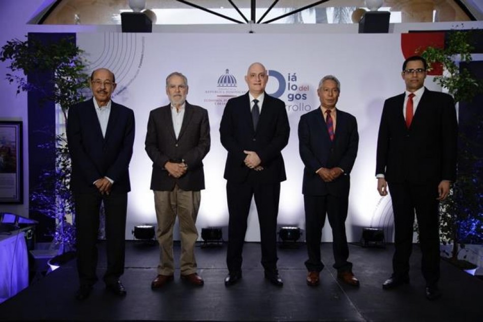 Ministro de economía afirma el país no ha logrado aprovechar el crecimiento económico