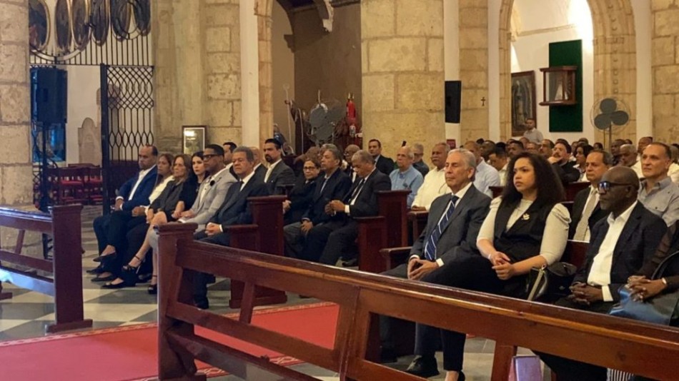 Realizan misa en honor a Johnny Ventura a dos a&ntilde;os de su muerte