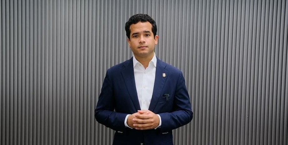 Omar Fernández es dado de alta