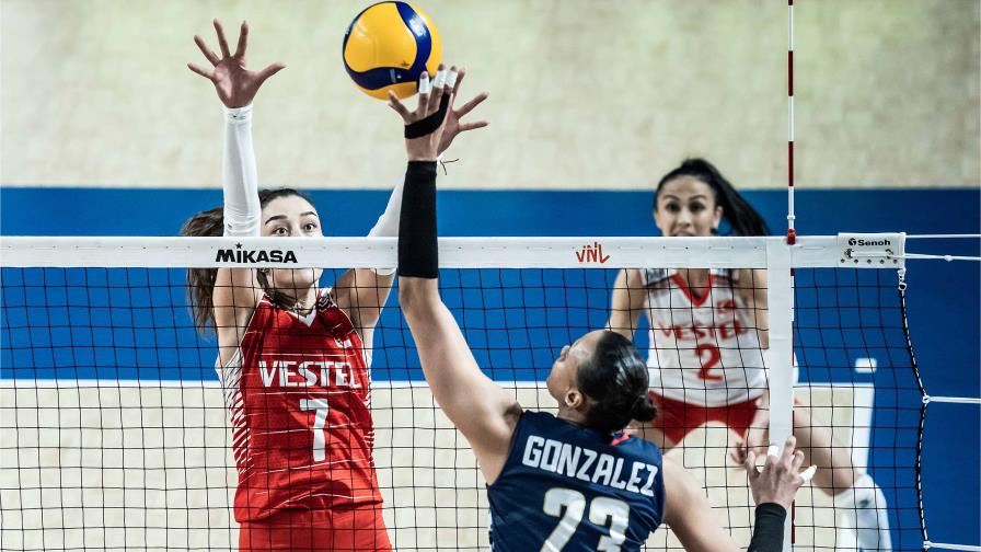 Turqu&iacute;a derrota a las Reinas del Caribe 3-1 en la Liga de Naciones