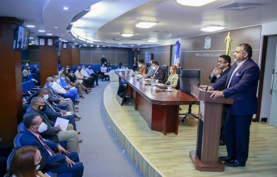 Partidos de oposici&oacute;n se unifican a favor de la JCE