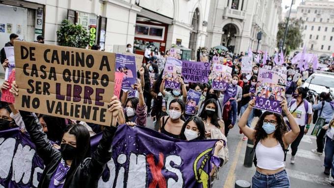 Per&uacute; report&oacute; m&aacute;s de 5,380 mujeres desaparecidas y 137 feminicidios en 2022
