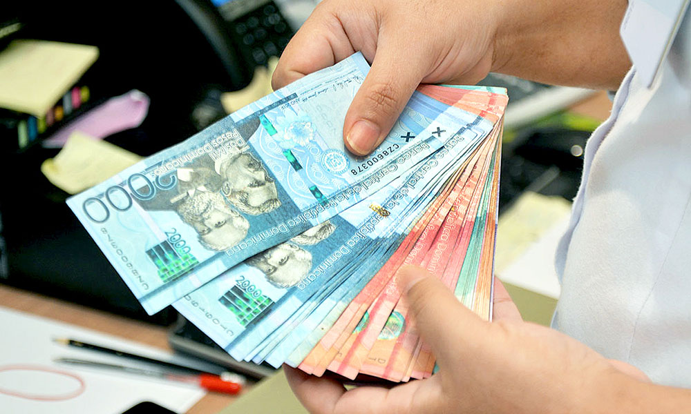 Los billetes de RD$2,000 son m&aacute;s del 50 por ciento del dinero circula en la RD