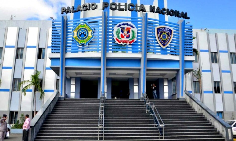 PN persigue personas que hicieron disparos a menores desde vehículo en marcha
